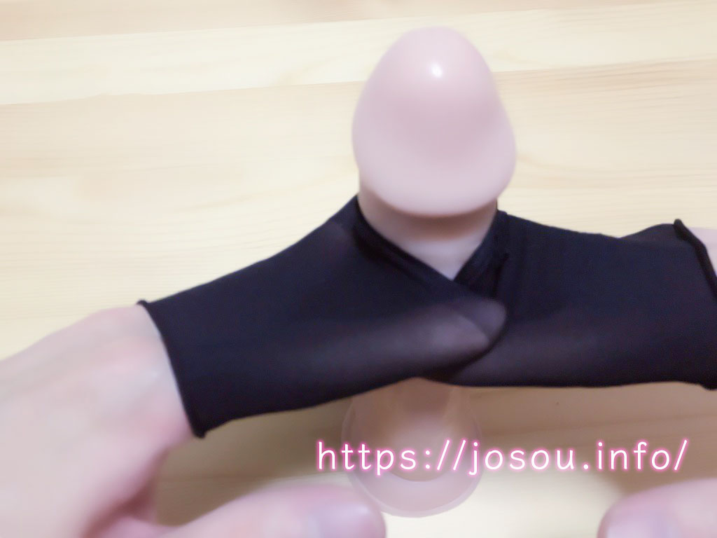 パンスト生地でペニス責め